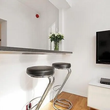 Modern In Centre Apartment Bergen
